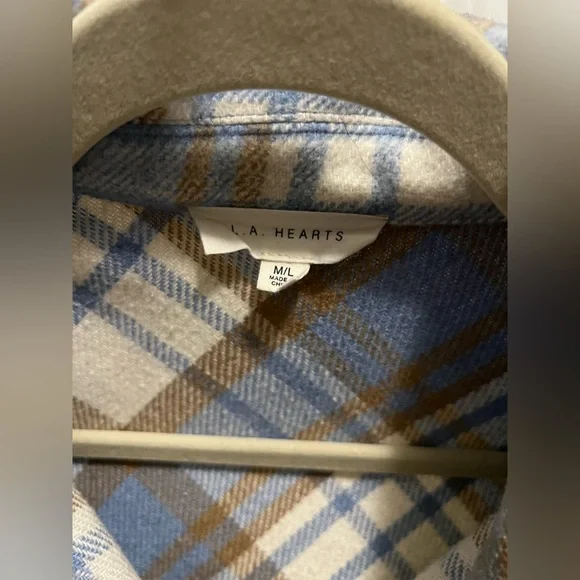 La Hearts Blue and Tan Plaid Utility Jacket Confy Cozy Cabincore Shacket - Picture 4 of 7